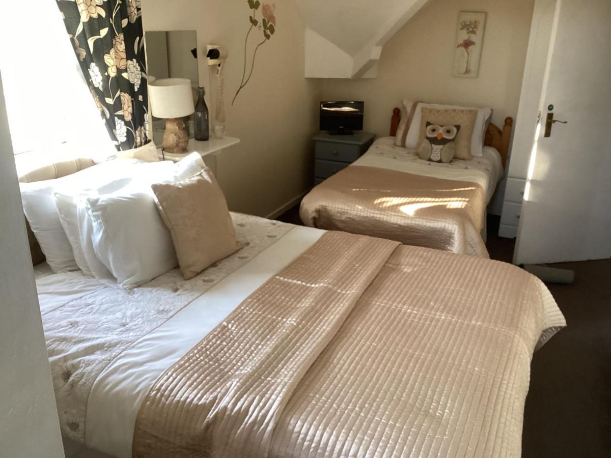 The Old School House B&B Ballinskelligs Bagian luar foto