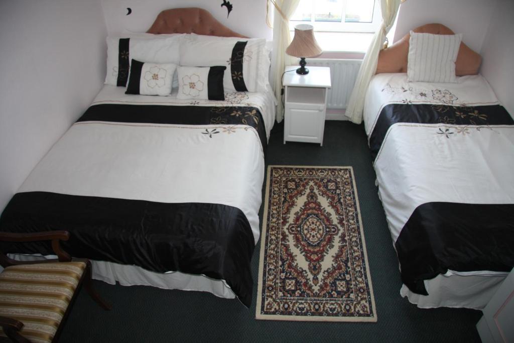 The Old School House B&B Ballinskelligs Bagian luar foto