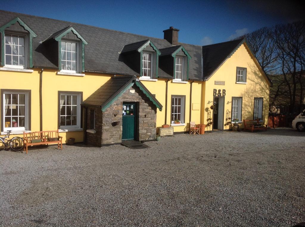 The Old School House B&B Ballinskelligs Bagian luar foto