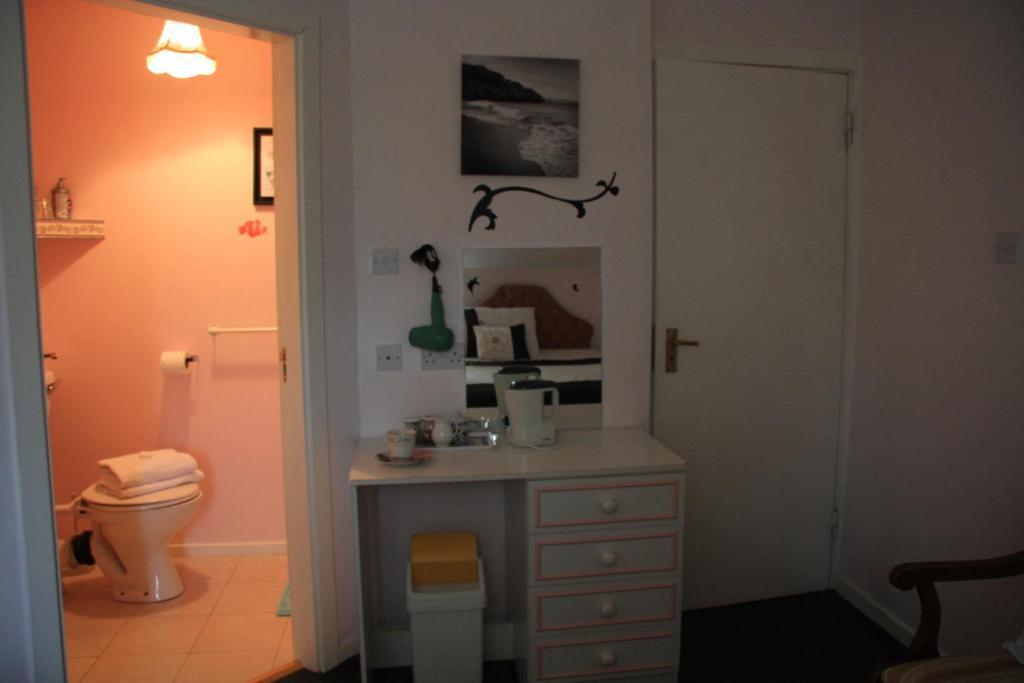 The Old School House B&B Ballinskelligs Ruang foto